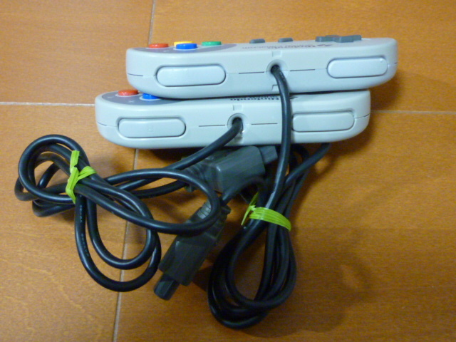 〔レストア244〕スーパーファミコン(後期型) SFC フルセット 美品 分解清掃 コンデンサ交換 漂白 除菌 動作確認済み 取説コピー付き_画像6