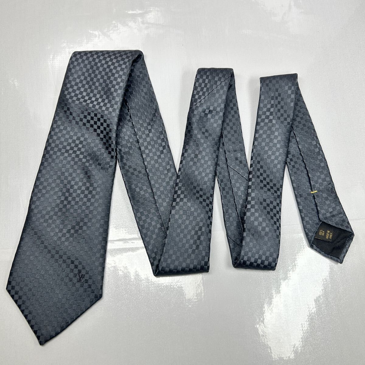 LOUIS VUITTON ルイヴィトン 極美品 ネクタイ マイクロダミエ 黒 シルク100_画像4
