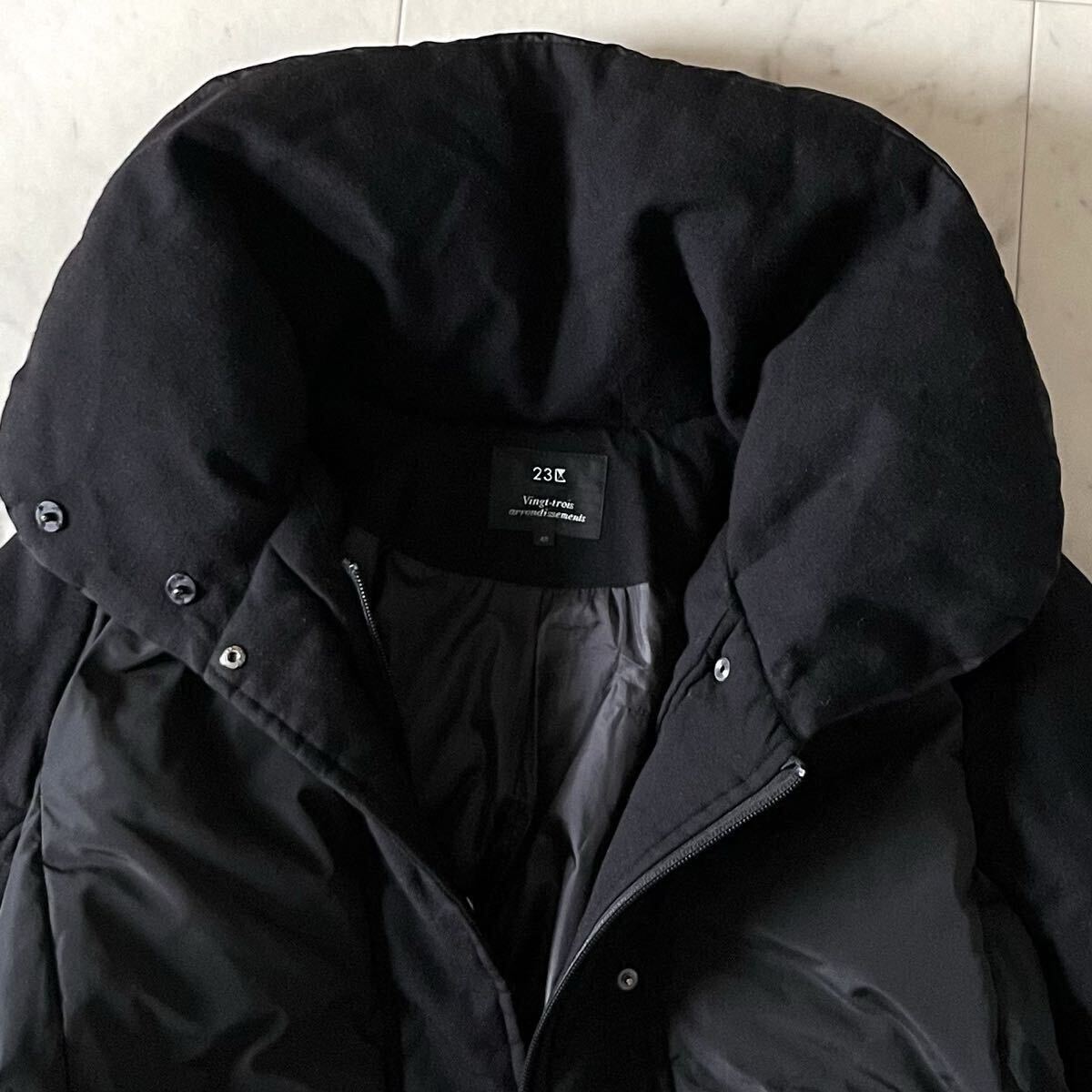 人気♪23区 スタンドカラーダウンジャケット 40 L相当 ブラック黒 ショート丈 異素材切替 アウター レディース_画像6