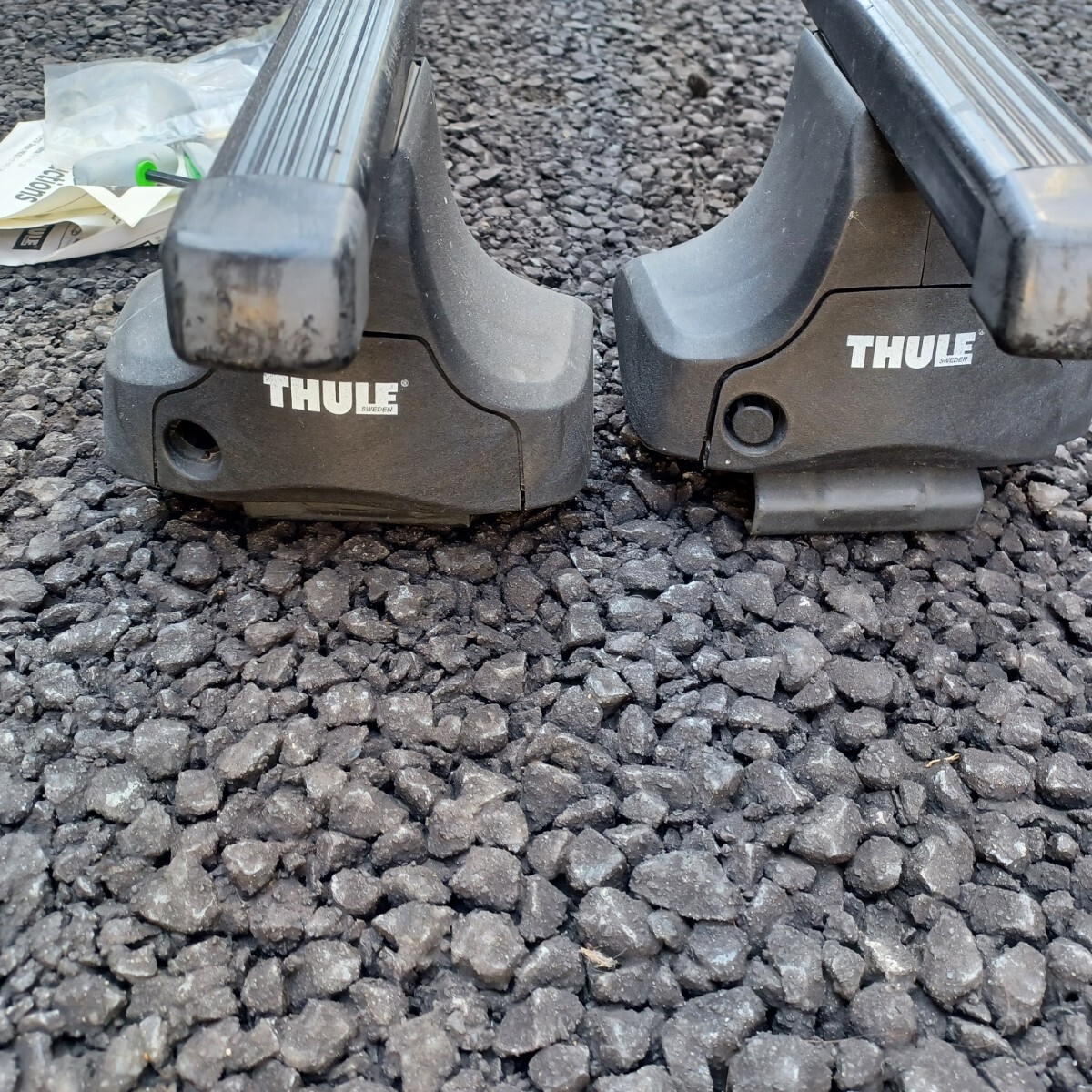 エスティマ50系 THULE バー　 ベースキャリア　引き取り歓迎_画像3