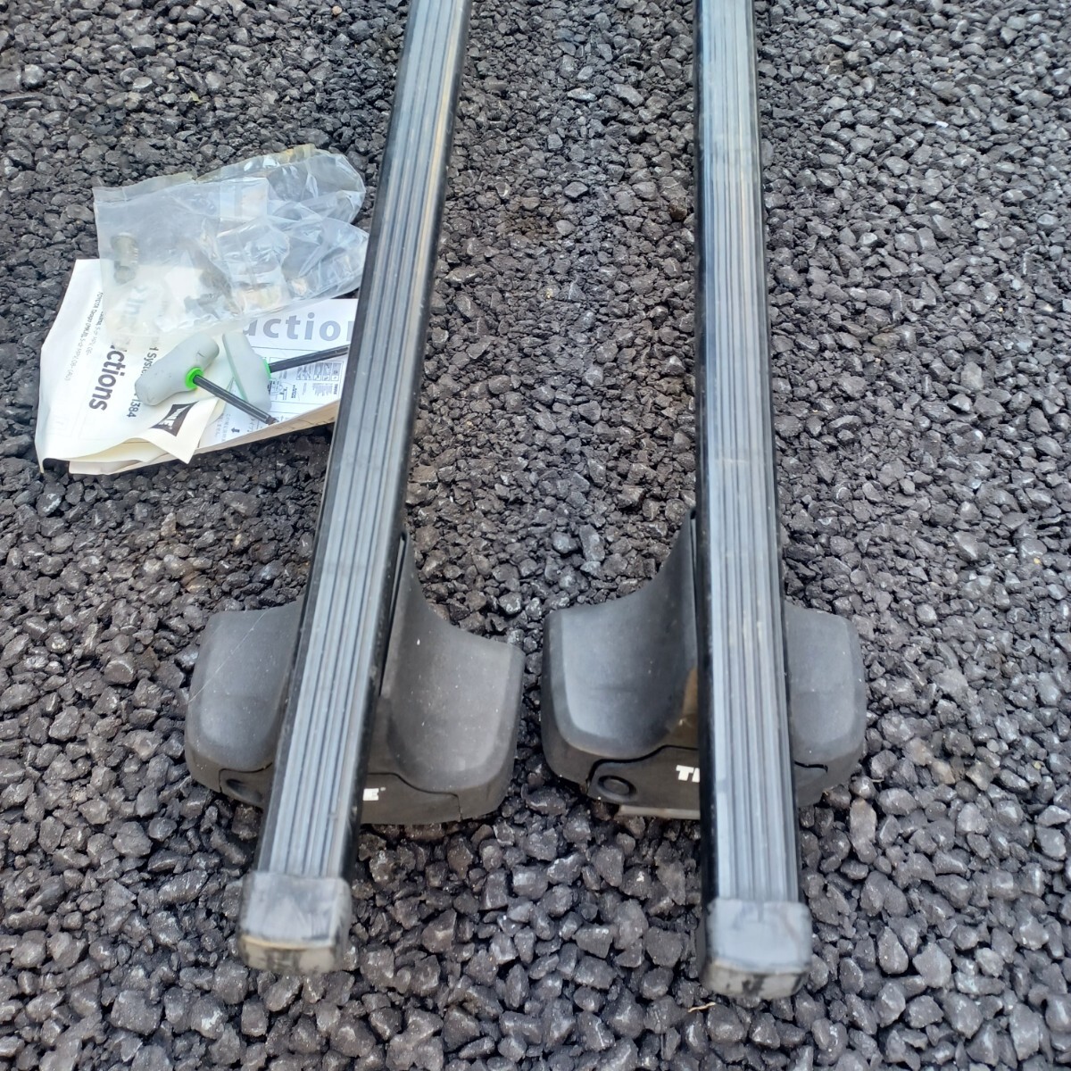 エスティマ50系 THULE バー　 ベースキャリア　引き取り歓迎_画像4