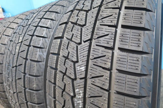 ◆未使用◆2022年スタッドレス YOKOHAMA ICE GUARD IG70 225/45R18 95Q◆B 373_画像4