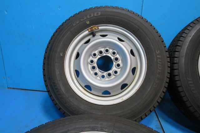 ◆2022年スタッドレス◆145/80R12 80/78N LT◆BRIDGESTONE W300◆12×4J 4穴 PCD100 110 114.3マルチ◆軽トラ、軽バン◆B 430_画像3