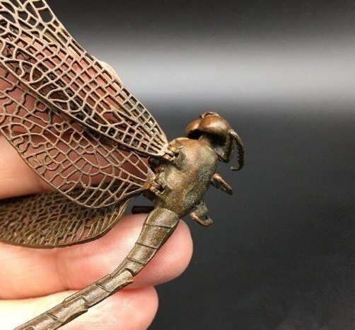 伝統工芸品 茶道具 とんぼ 純銅製 置物 民芸品 細密彫刻 総長7.8cm_画像4