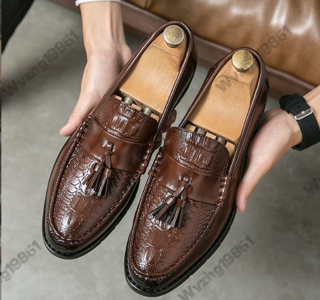  новый мода крокодил кожа. повседневная обувь весна . осенний уникальный бахрома. ... кожа обувь Британия .. .. цвет .. рукав. мужчина обувь 