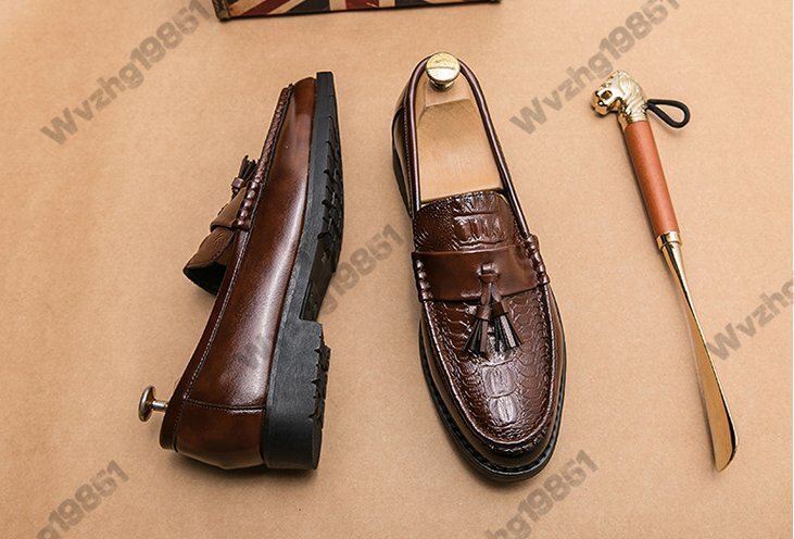  новый мода крокодил кожа. повседневная обувь весна . осенний уникальный бахрома. ... кожа обувь Британия .. .. цвет .. рукав. мужчина обувь 