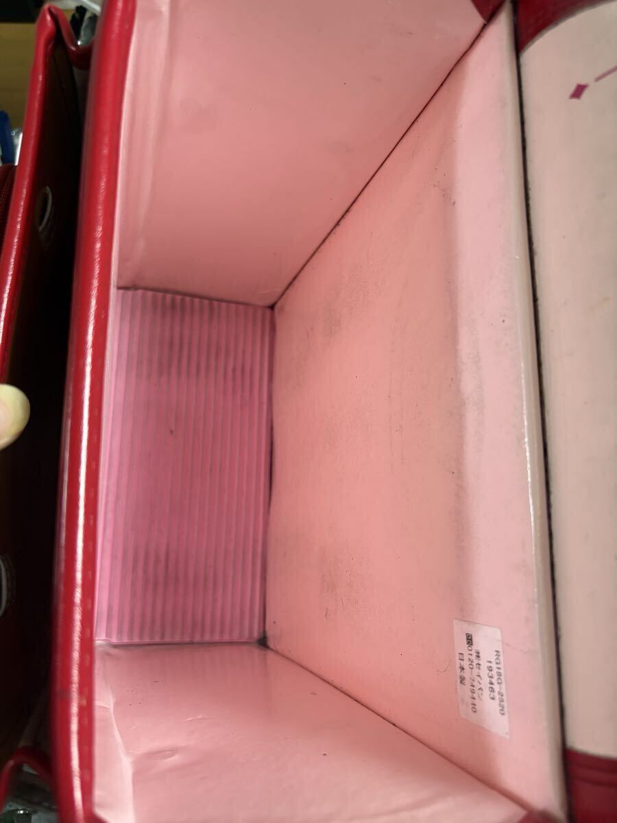 送料無料中古品ランドセル 赤 女の子 天使の羽 モデルロイヤルリコーダー入 セイバン_画像8