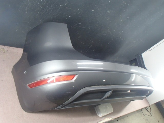 VW シャラン 　7NCTH リヤバンパー　 7N0807417E_画像3