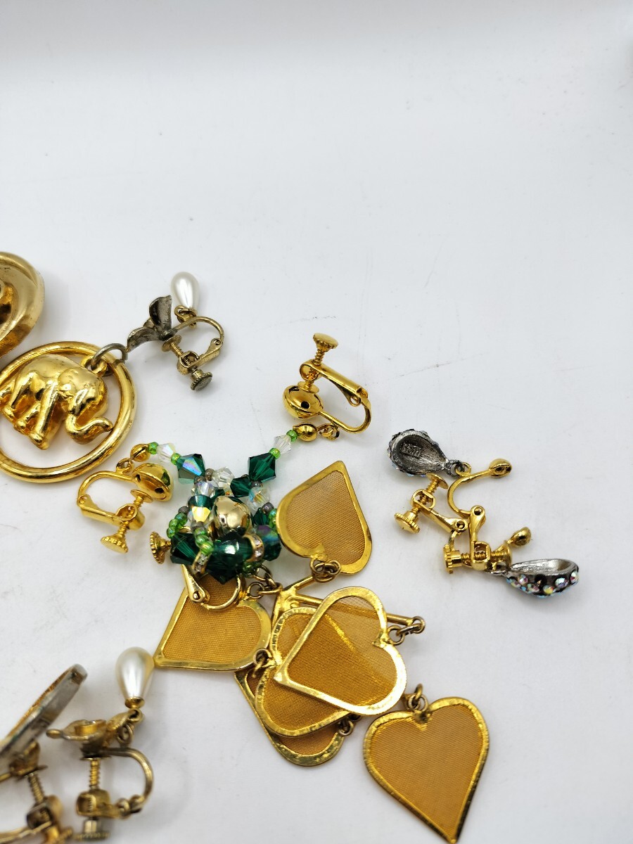【1000円スタート】イヤリング おまとめ ゴールドカラー 中古 デザイン色々 アクセサリー セット 大量 ヴィンテージ風_画像6