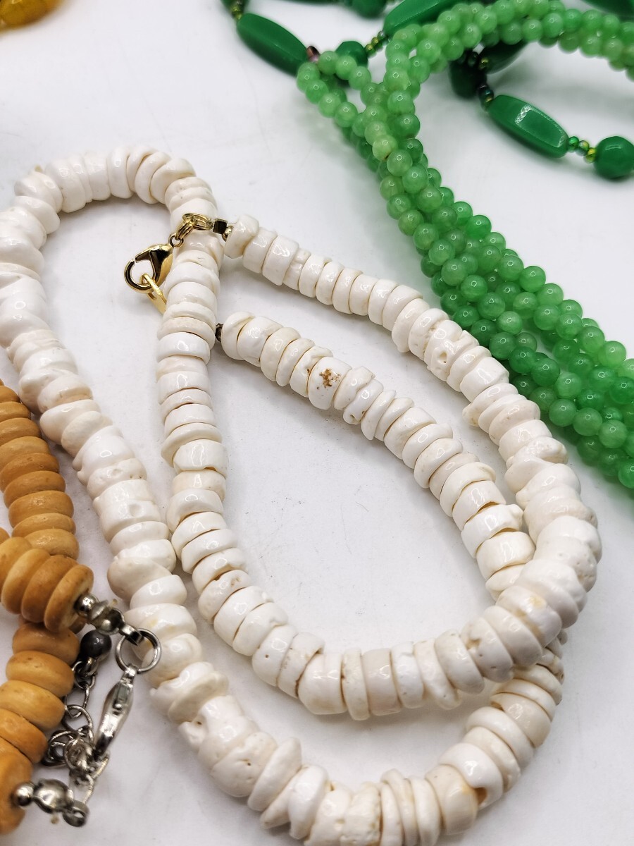 【1000円スタート】アクセサリー まとめ 大量 ネックレス ブレスレット ビーズ細工 パール調 ウッド 貝殻 イミテーション色々セット_画像5