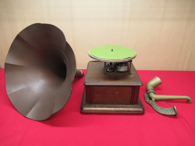 ジャンク メーカー不明 蓄音機 レコードプレイヤー アンティーク レトロ 管理7N1125E_画像1