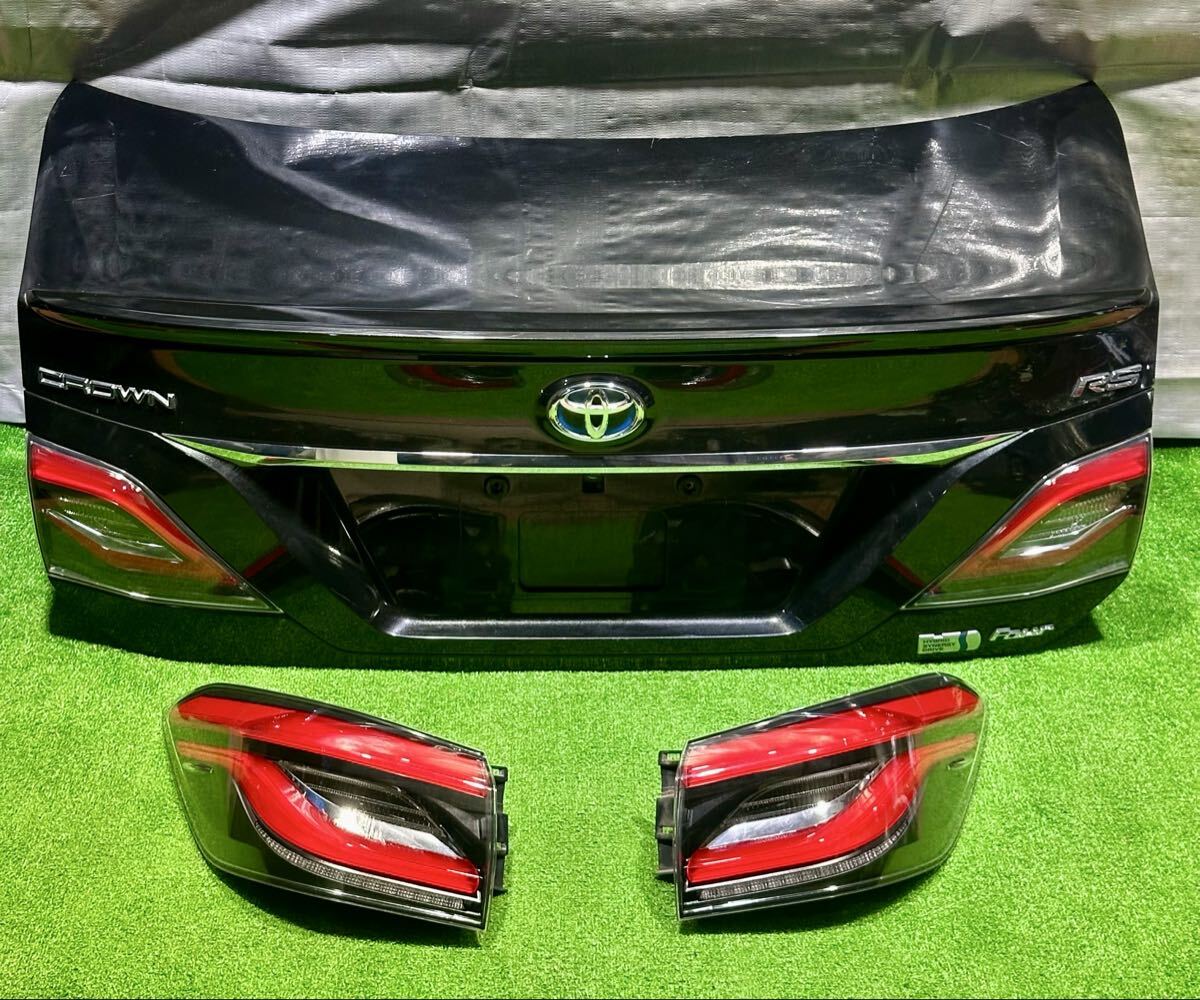 トヨタ クラウン RS 220系 純正 ハイブリッドリアトランク テールランプテールライト左右セット付き カラーコード219 ARS220 AZSH20 AZSH21_画像1