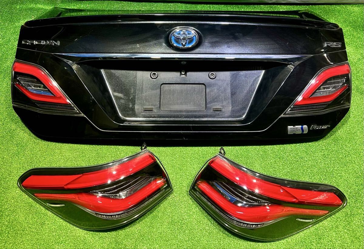 トヨタ クラウン RS 220系 純正 ハイブリッドリアトランク テールランプテールライト左右セット付き カラーコード219 ARS220 AZSH20 AZSH21_画像2