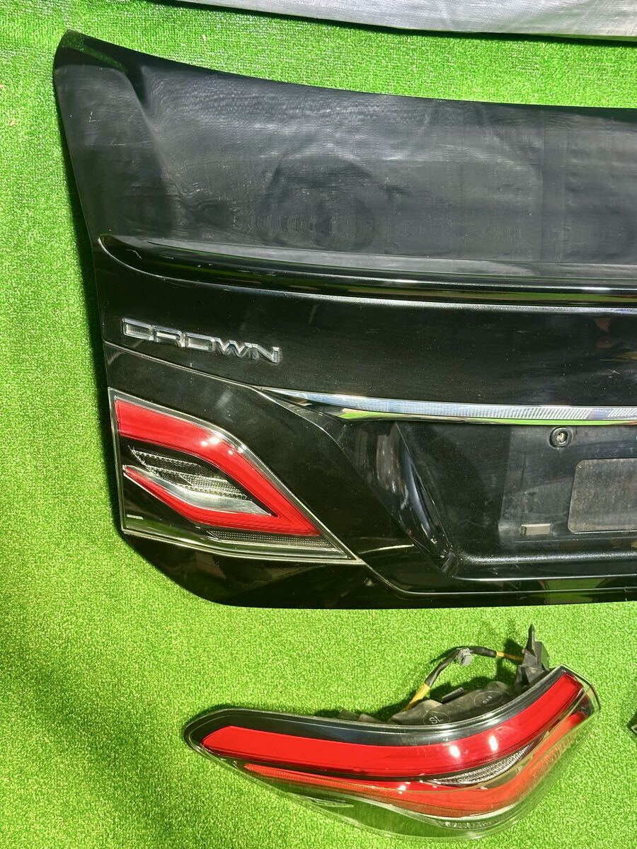 トヨタ クラウン RS 220系 純正 ハイブリッドリアトランク テールランプテールライト左右セット付き カラーコード219 ARS220 AZSH20 AZSH21_画像3