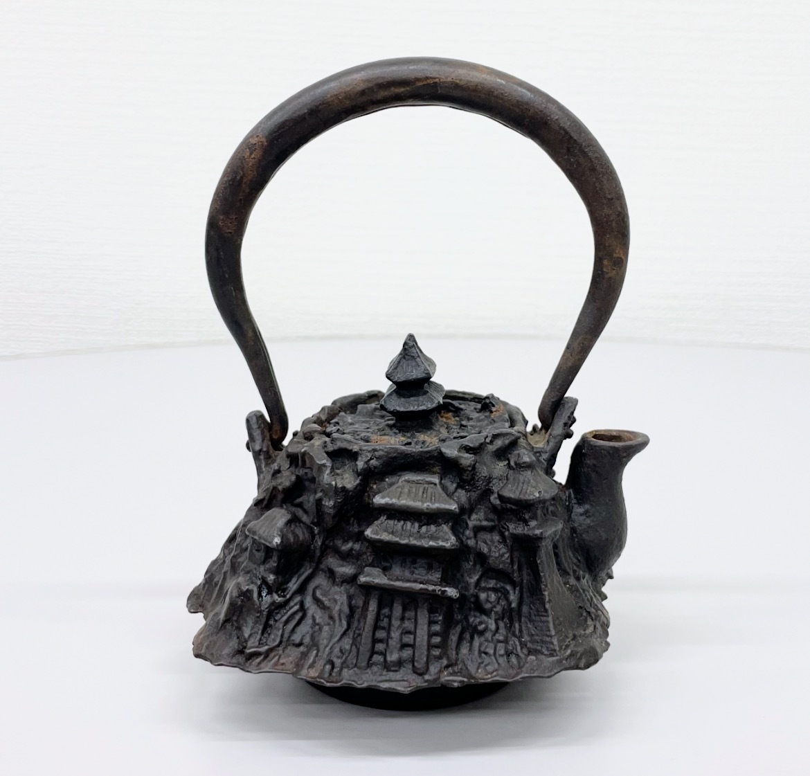 小鉄瓶 山水盛上鉄瓶 古鉄瓶 時代鉄瓶 小ぶり / 茶道具 / 煎茶道具_画像2