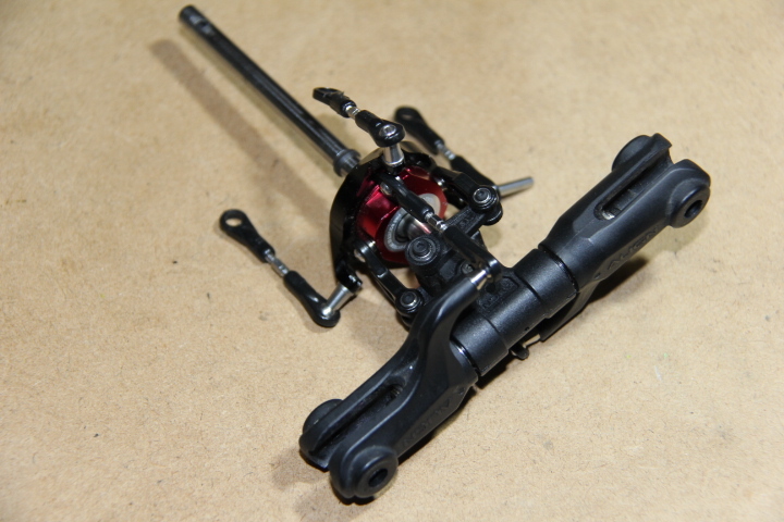 アライン　T-REX470用　メインローター　ヘッドセット　中古品_画像3