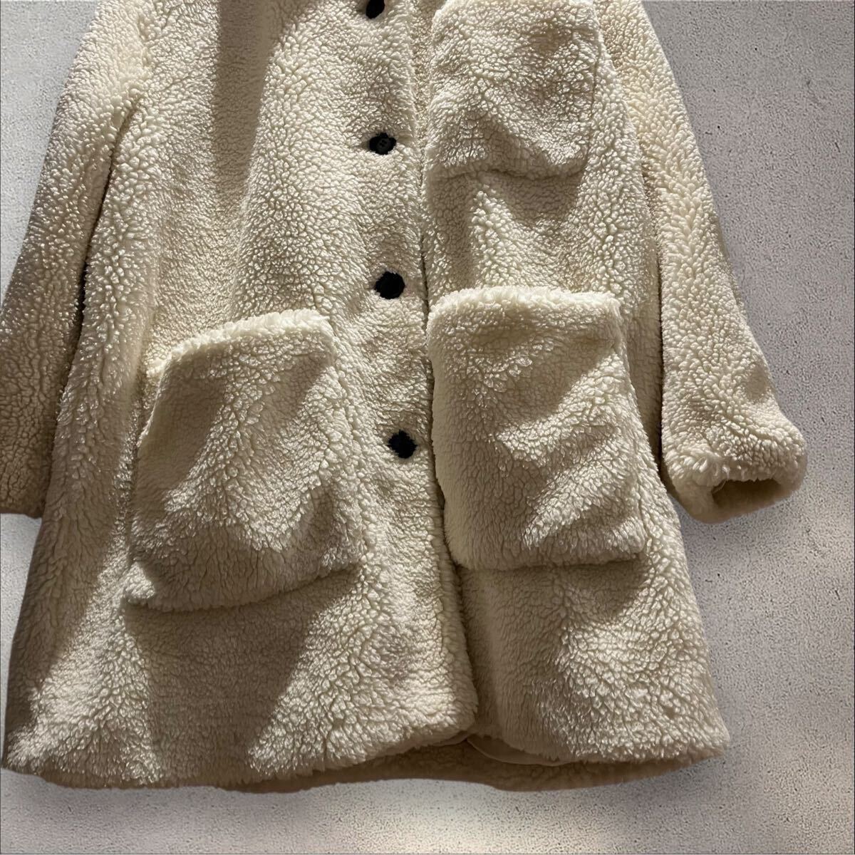 ザラ　ボアコート　オフホワイト　襟付き　黒ボタン　フロントポケット　Ｌ 白 ZARA コート 冬_画像6
