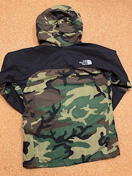 激レア★ノースフェイス マウンテンジャケット GORE-TEX 黒/迷彩 カモフラ L NP61545★防水透湿 マウンテンパーカー アウトドア 富士山_画像2