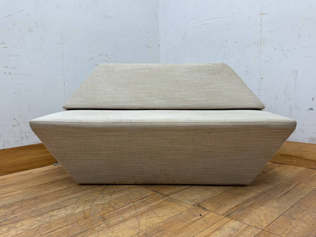 R7801☆美品☆TIME&STYLE☆タイム&スタイル☆隈研吾☆KA☆ファブリック☆2人掛けソファ☆2P_画像3