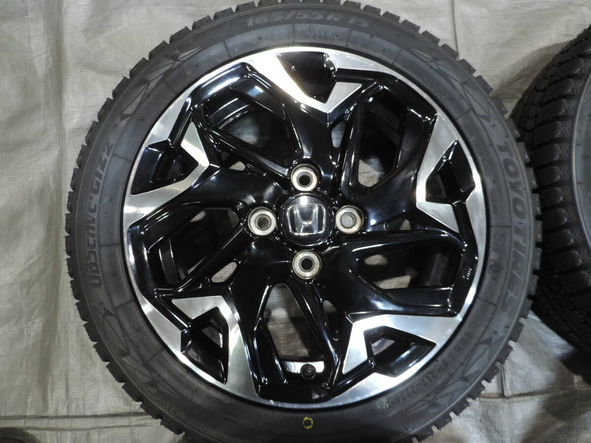 6【中古スタッドレスセット】 ホンダ 純正 15インチ トーヨータイヤ オブザーブ GIZ2 165/55R15 2025年製 N-BOX N-WGN N-ONE N/ ライフ_画像5