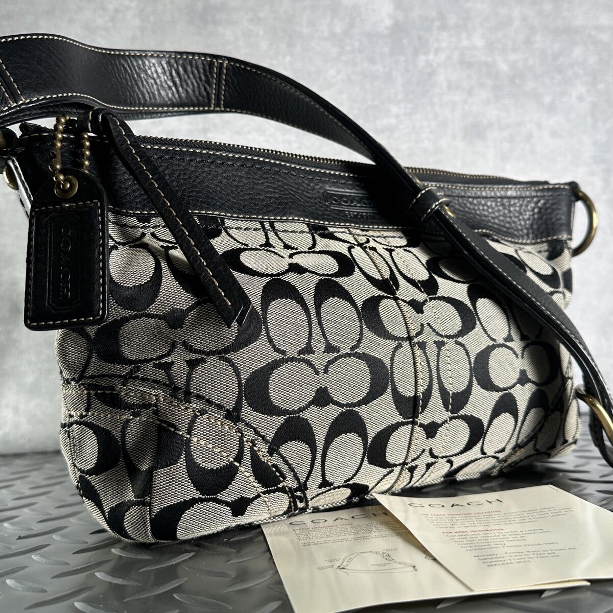 1円■極美品■COACH コーチ■ショルダーバッグ ビジネスバッグ メンズ レディース レザー×キャンバス ブラック 黒 クロスボディ 斜め掛け_画像1
