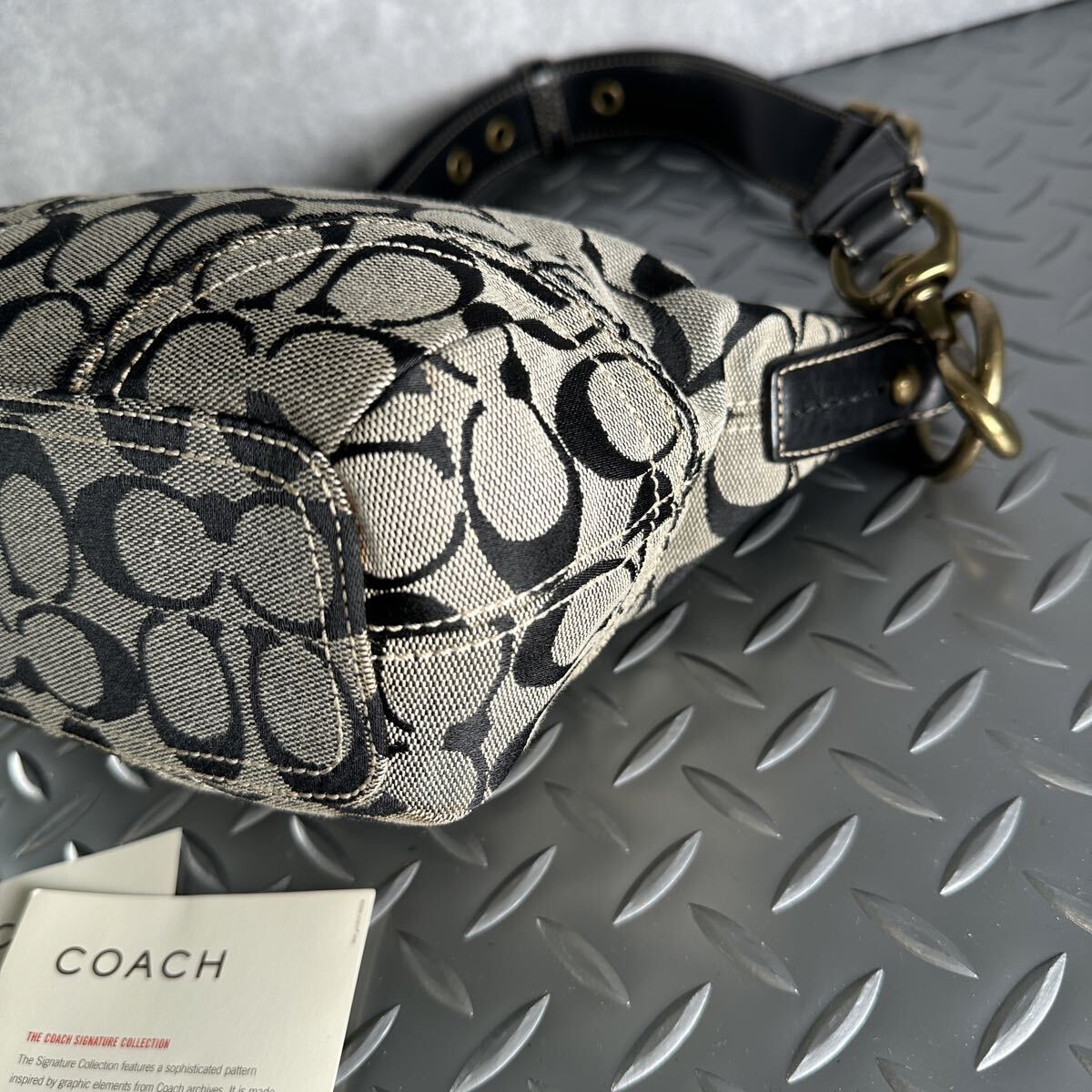 1円■極美品■COACH コーチ■ショルダーバッグ ビジネスバッグ メンズ レディース レザー×キャンバス ブラック 黒 クロスボディ 斜め掛け_画像4