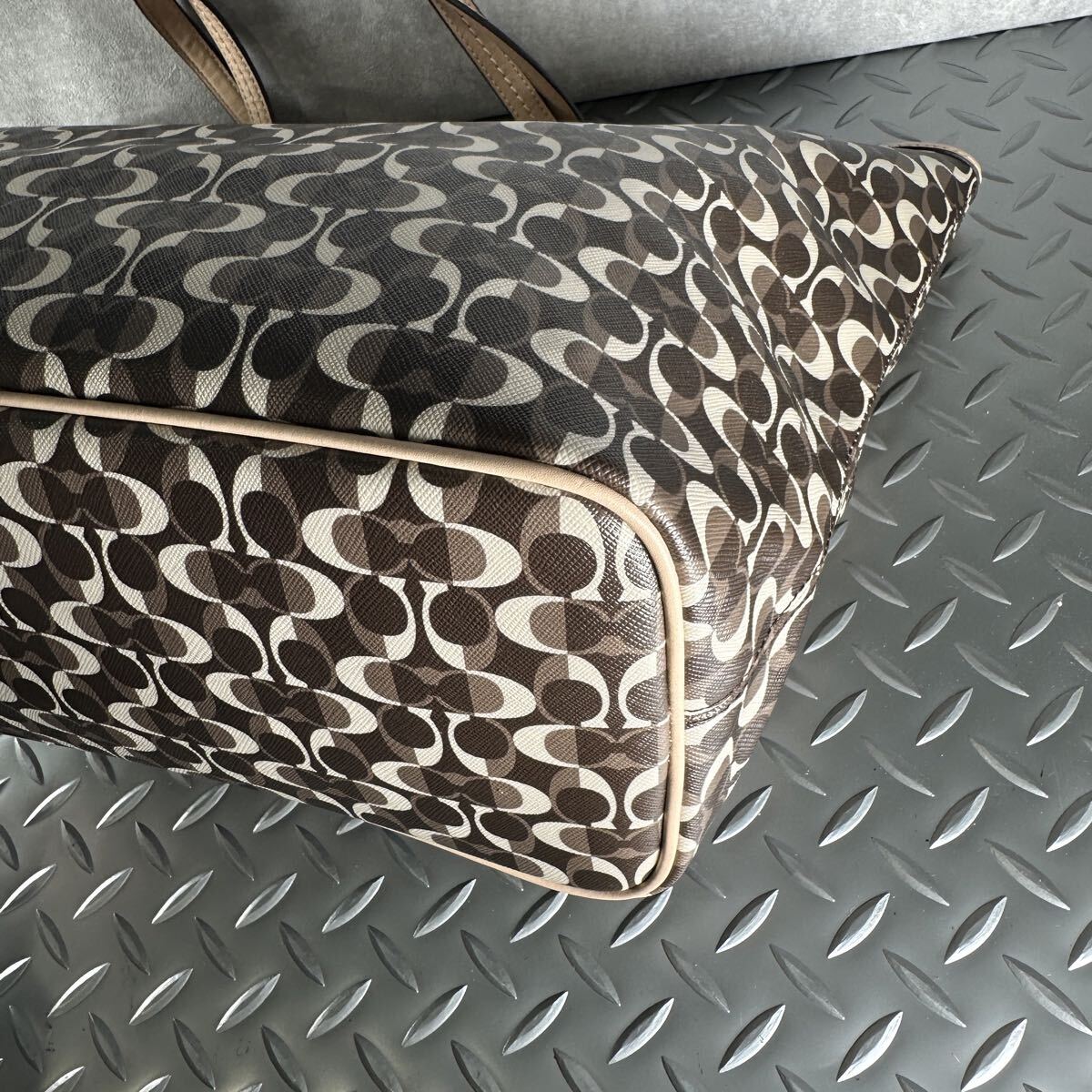 1円■新品同様■COACH コーチ■トートバッグ ビジネスバッグ 大容量 A4 メンズ レディース PVCレザー ブラウン ハンドバッグ_画像5