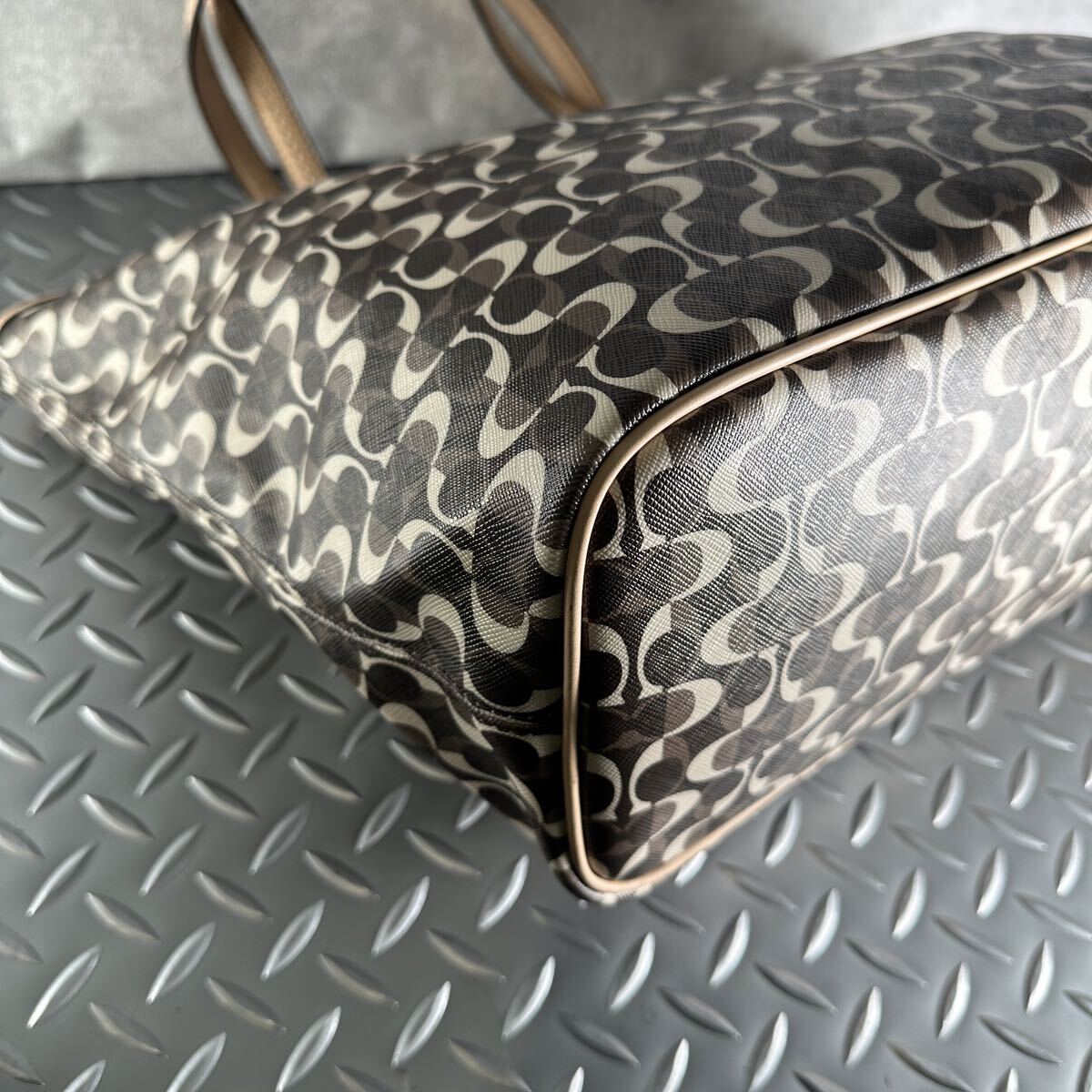 1円■新品同様■COACH コーチ■トートバッグ ビジネスバッグ 大容量 A4 メンズ レディース PVCレザー ブラウン ハンドバッグ_画像6