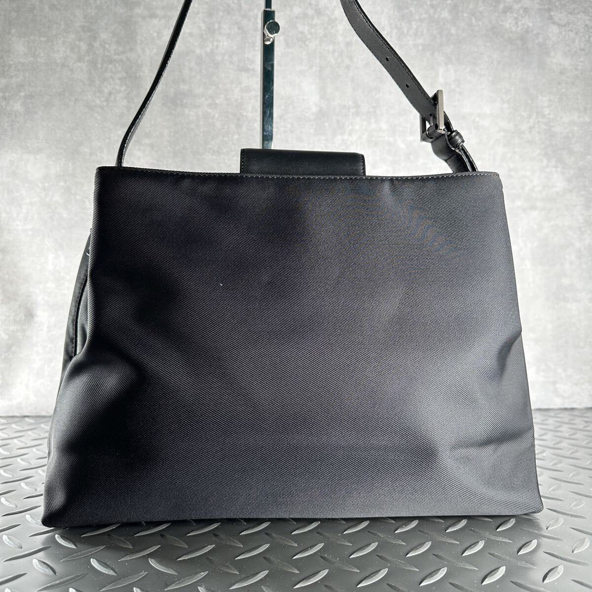 1円■COACH コーチ■トートバッグ ビジネスバッグ メンズ レディース レザー×キャンバス ブラック 黒 ショルダー_画像2