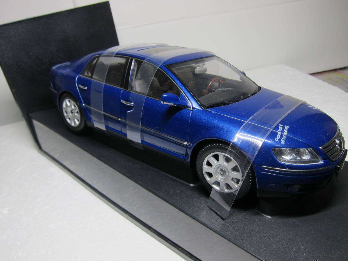 1/18 オートアート フォルクスワーゲン フェートン ブルーパール_画像5