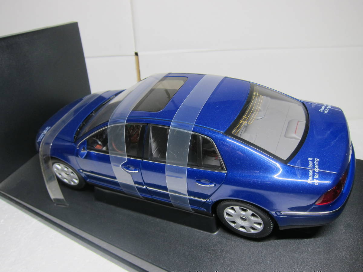 1/18 オートアート フォルクスワーゲン フェートン ブルーパール_画像6
