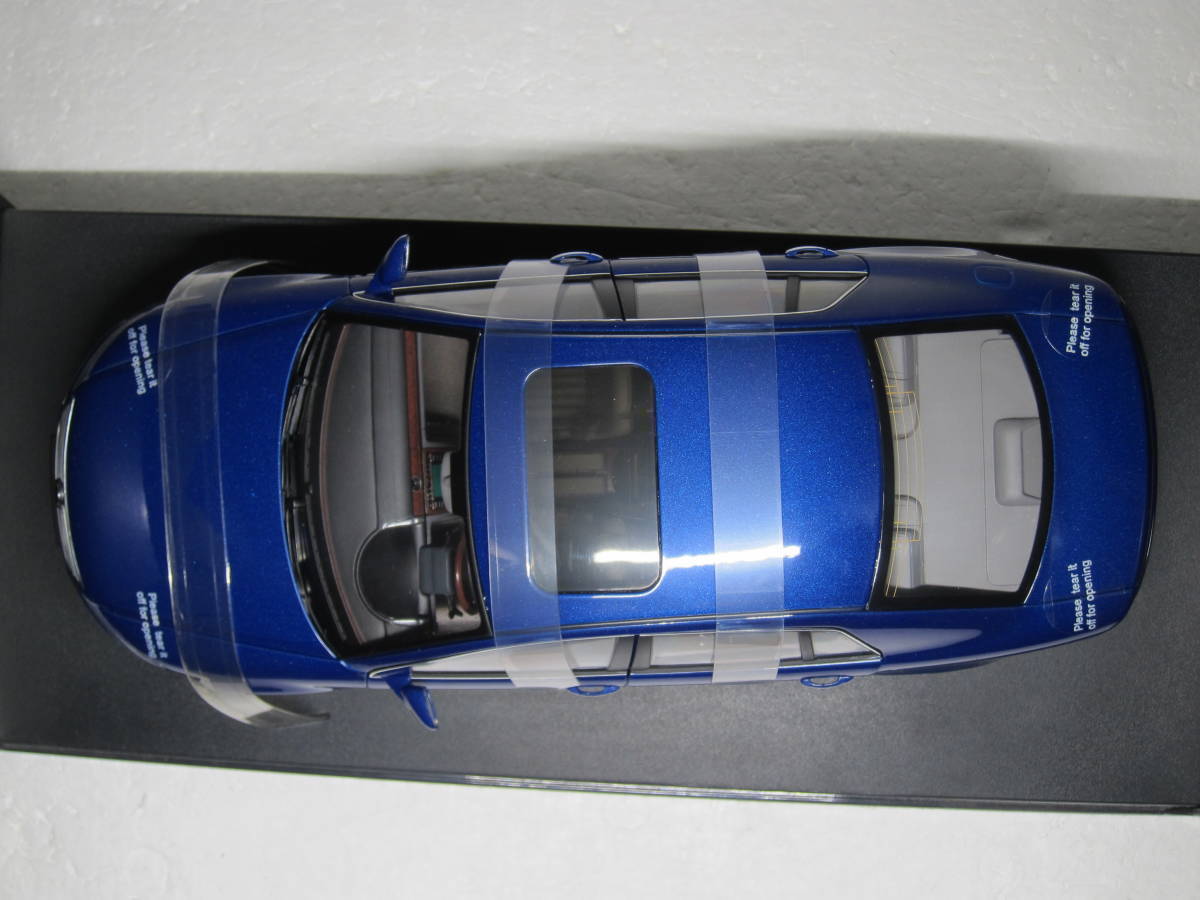 1/18 オートアート フォルクスワーゲン フェートン ブルーパール_画像8
