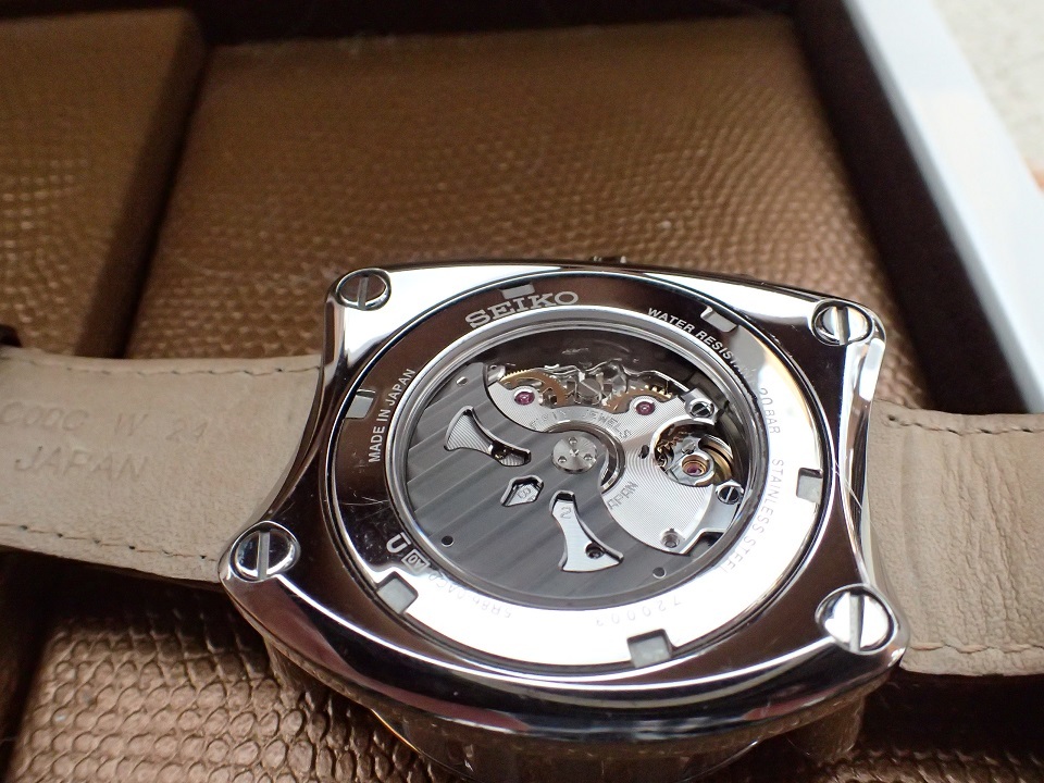 美品SEIKOセイコーGALANTEガランテSBLA029スプリングドライブクロノグラフ5R86-0AC0専用ケース付ブラック文字盤GMT搭載メンズ自動巻腕時計_画像9