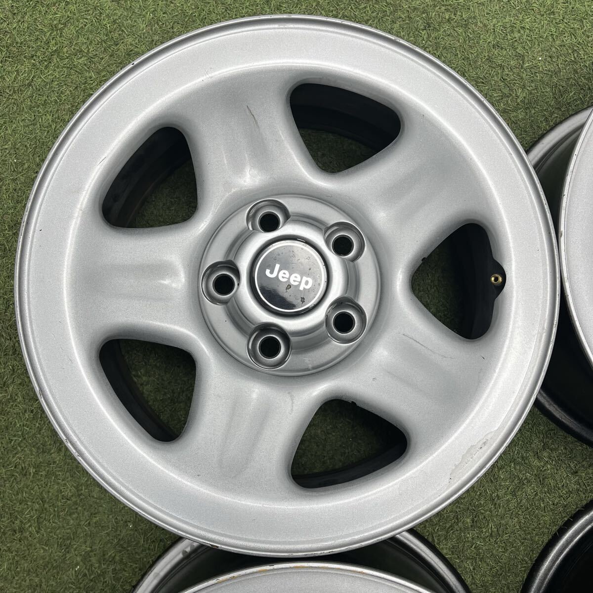 【1721】15インチ 7J Jeep TJラングラー ジープ 純正スチールホイール 15×7J ET+30? PCD114.3 5穴 ハブ径72 中古ホイール4本_画像2