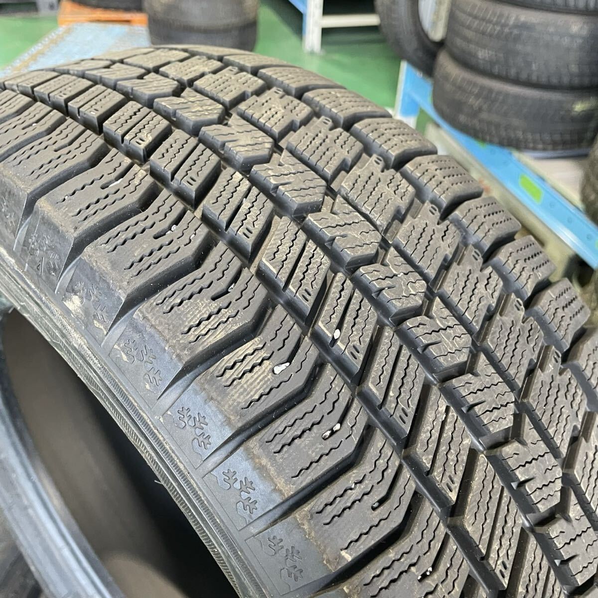 【1738】★バリ溝★スタッドレス★16インチ GOODYEAR 215/60R16 95Q 2021年製 9分山 日本製 冬用タイヤ 中古 4本セット_画像8