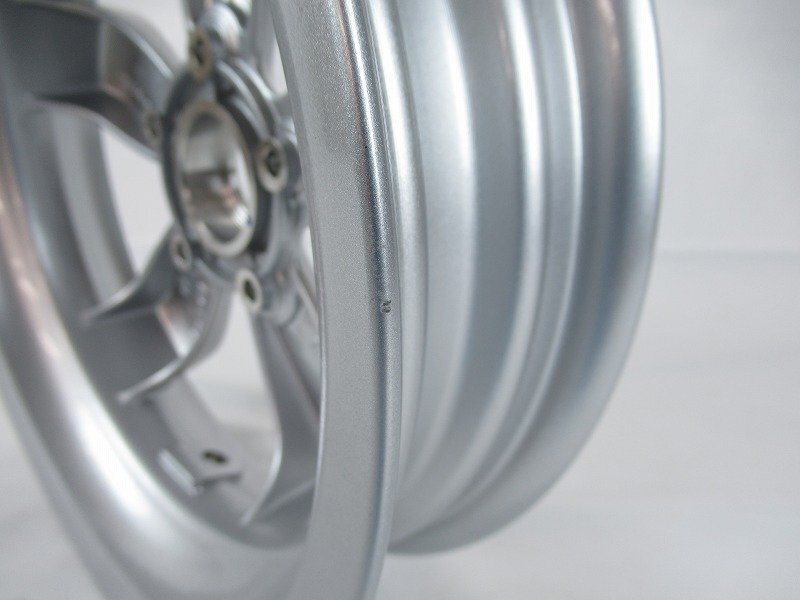 【B級品】VESPA 純正 VXL125 [キャブレターモデル] フロントホイール #1C001471_画像7
