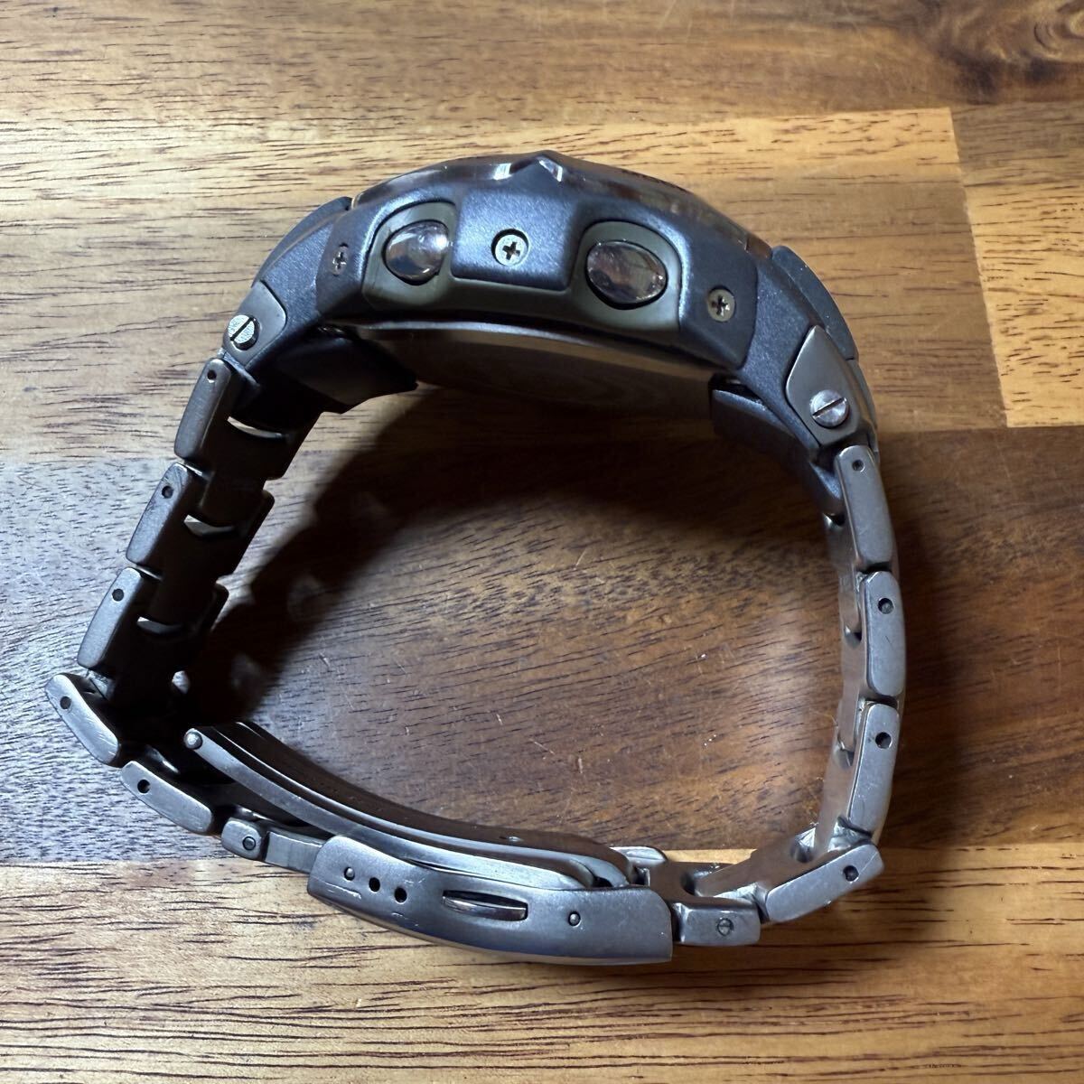 【1円スタート】CASIO G-SHOCK GW-700TDJ 電波ソーラー チタンモデル レア 可動品 _画像5