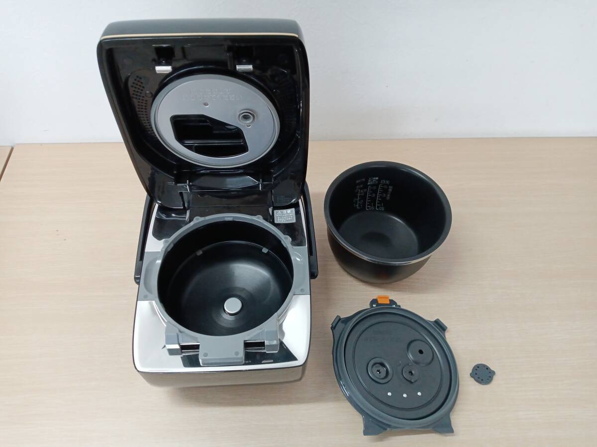 【BE-3632】ZOJIRUSHI 象印 NW-LA10 2020年製 圧力IH炊飯ジャー 5.5合炊き 通電確認済 簡易清掃済_画像6