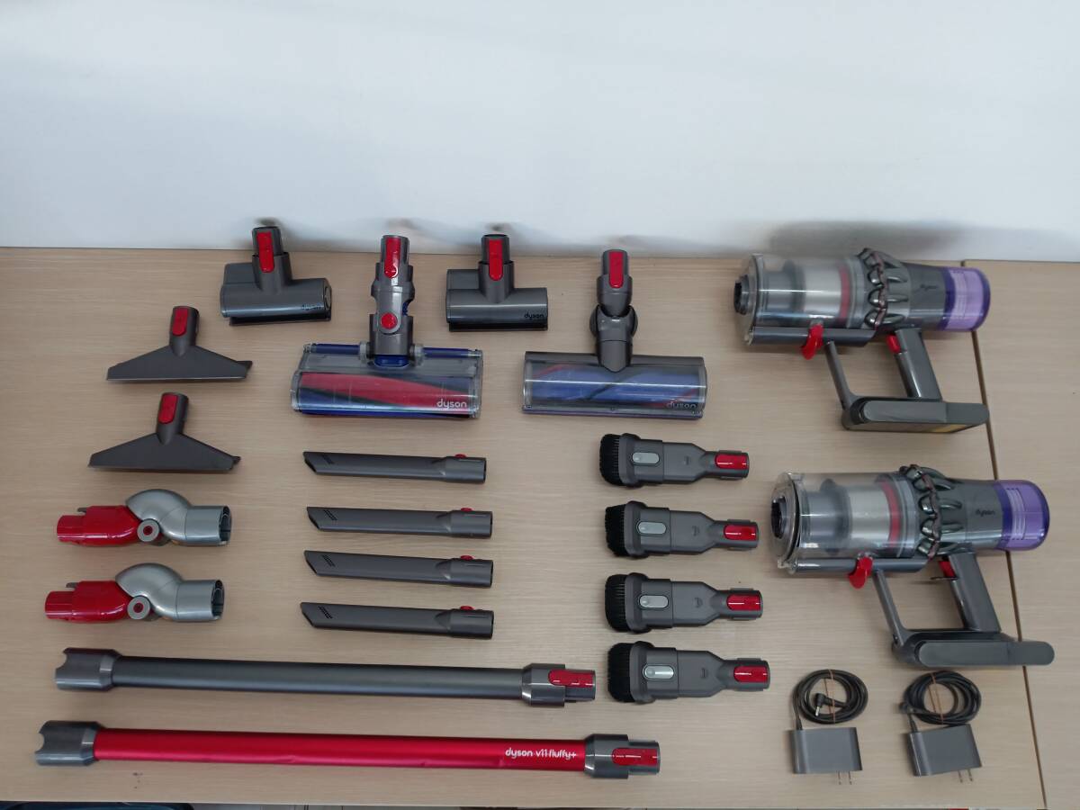 【BE-3614　BE-3615】dyson　ダイソン　SV14　V10　コードレスクリーナー　掃除機　2台セット　ジャンク品　簡易清掃済_画像1