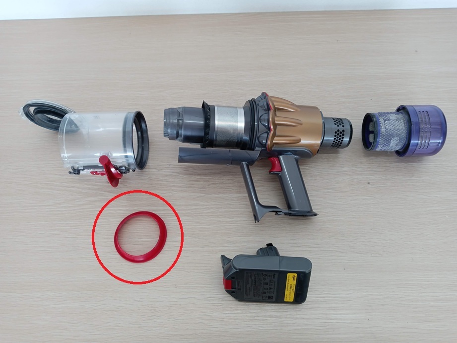 【BE-3611】dyson　ダイソン　SV18　digitalslim　2023年製　コードレスクリーナー　掃除機　ブラケット付き　通電確認済　簡易掃除済_画像9