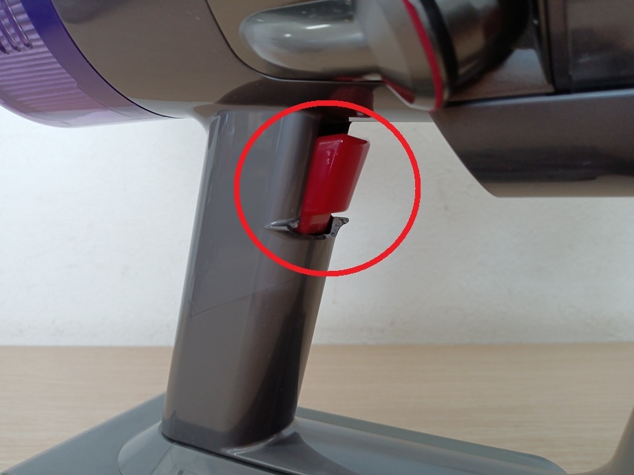 【BE-3614　BE-3615】dyson　ダイソン　SV14　V10　コードレスクリーナー　掃除機　2台セット　ジャンク品　簡易清掃済_画像9