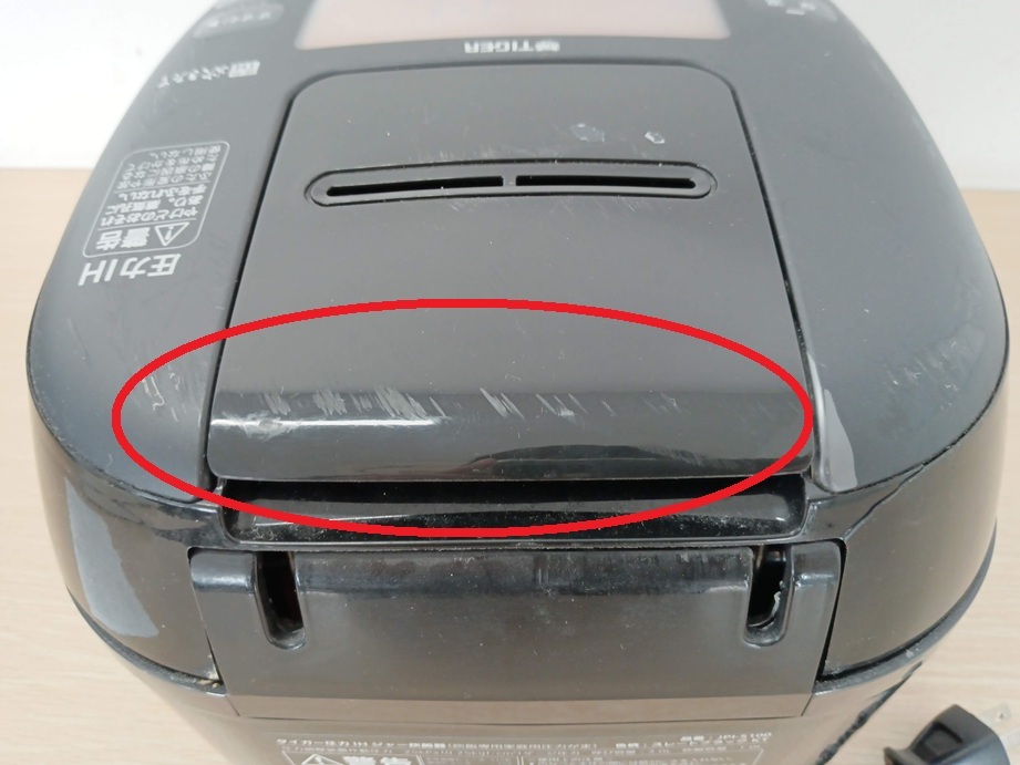 【BE-3740】TIGER　タイガー　JPI-S100　2022年製　炊きたて　ご泡火炊き　圧力IHジャー炊飯器　5.5合炊き　通電確認済　簡易清掃済_画像8