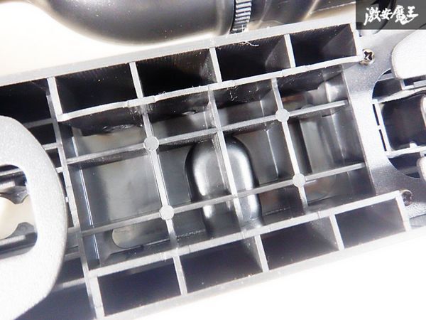 【綺麗】carrozzerria カロッツェリア ヘッドレストモニター用 後席 ステー 固定用 1個のみ 本体のみ 棚_画像6