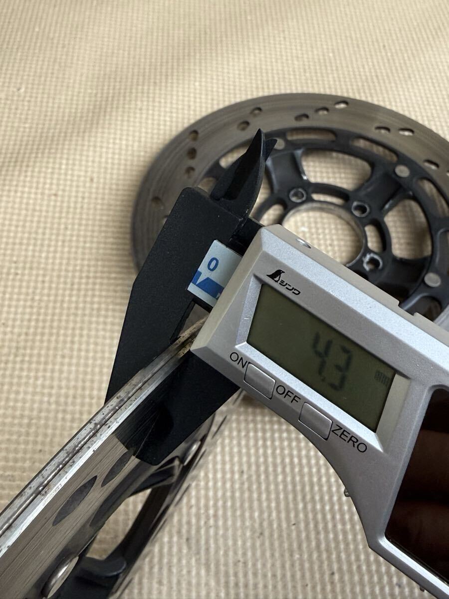 RG400Γ 純正フロントブレーキディスク左右セット 厚さ4.3mm_画像3