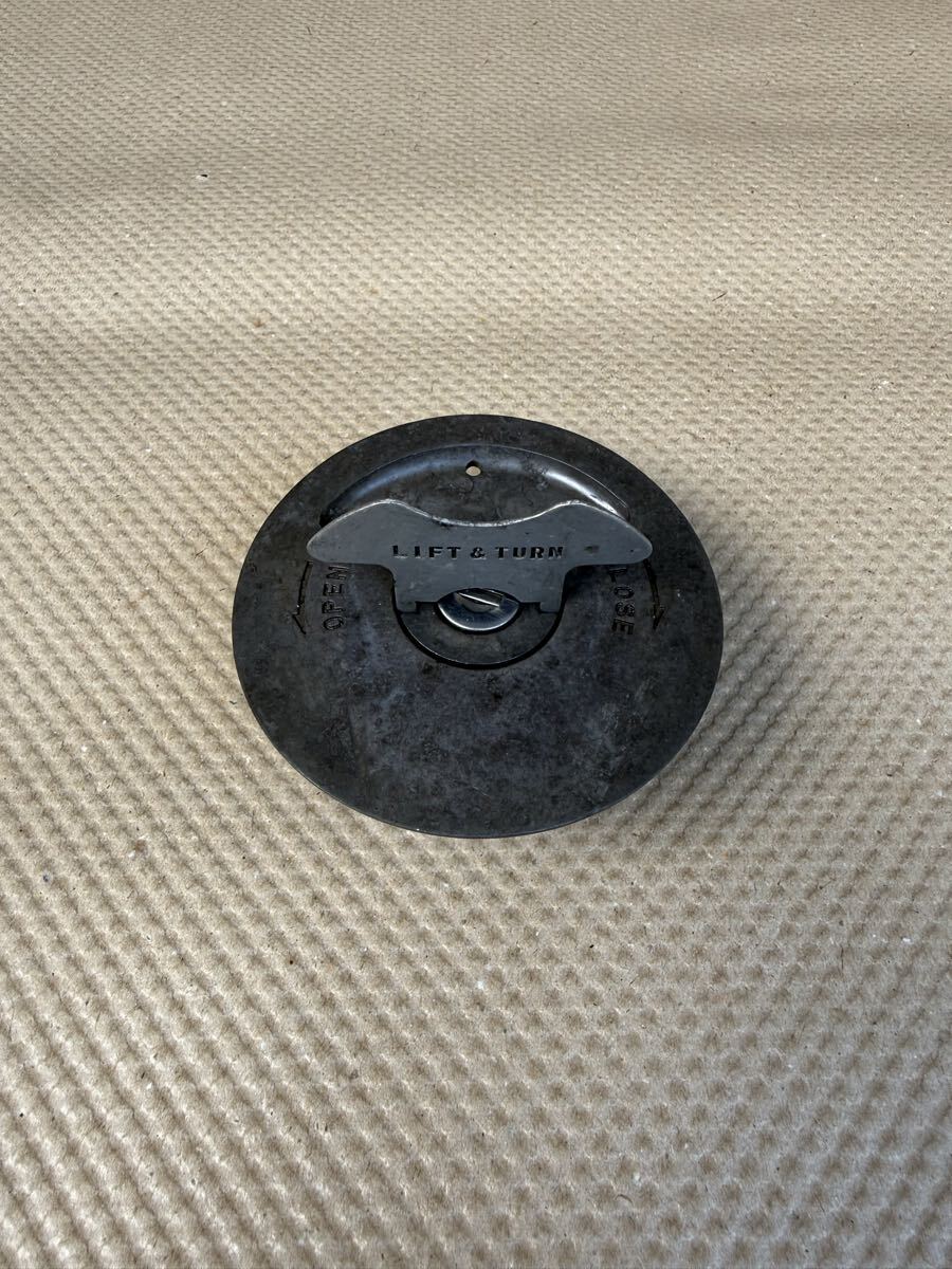 RG500 RG400 GSX-R750 GSX-R1100 общий оригинальный крышка лючка бензобака 