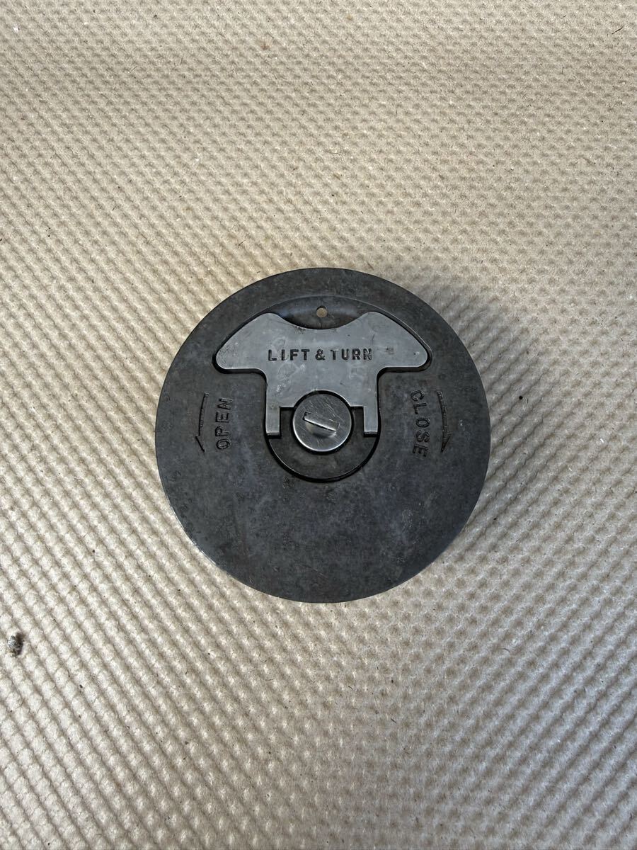 RG500 RG400 GSX-R750 GSX-R1100 общий оригинальный крышка лючка бензобака 