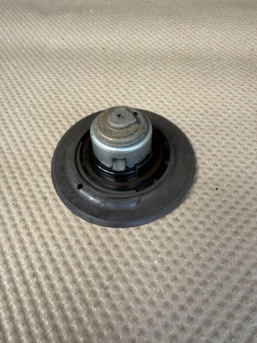 RG500 RG400 GSX-R750 GSX-R1100 общий оригинальный крышка лючка бензобака 