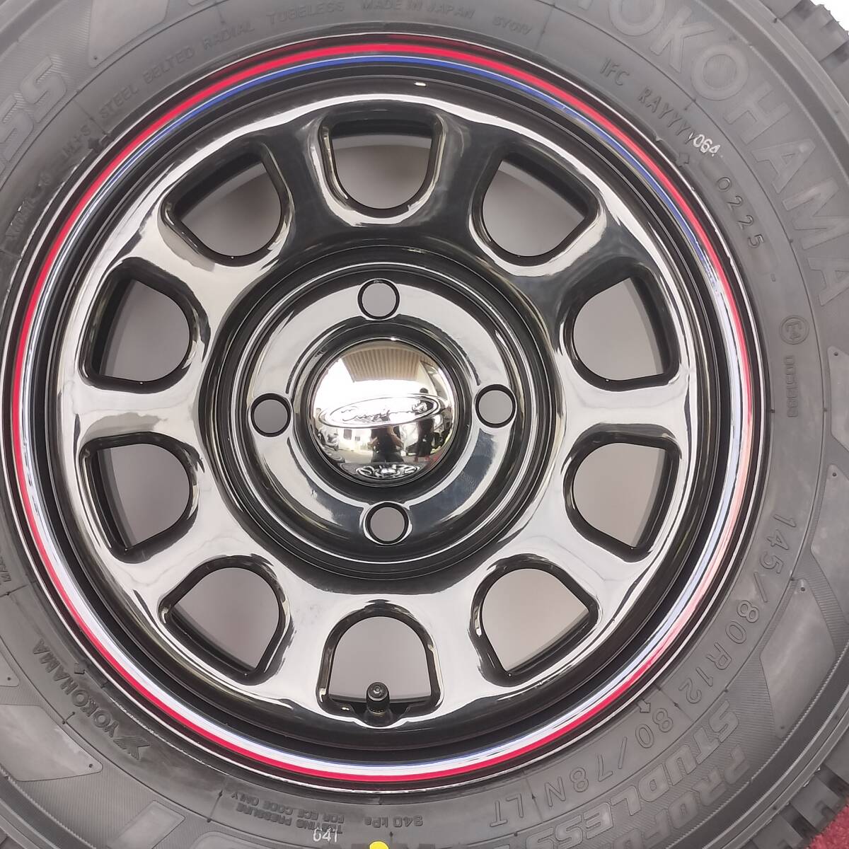 2024年製 ヨコハマ SY01V 145/80R12 スタッドレスセット デイトナ ブラック 12-4.0＋42 4H100 N-VAN エブリィ キャリィ ハイゼット 2397-2S_画像3