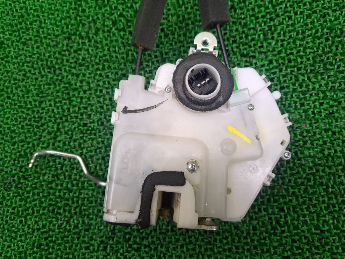 ☆送料600 ホンダ RG1 ステップワゴン フロント 左 ドアロックアクチュエーター FL 助手席側 ドアロックソレノイド_画像4