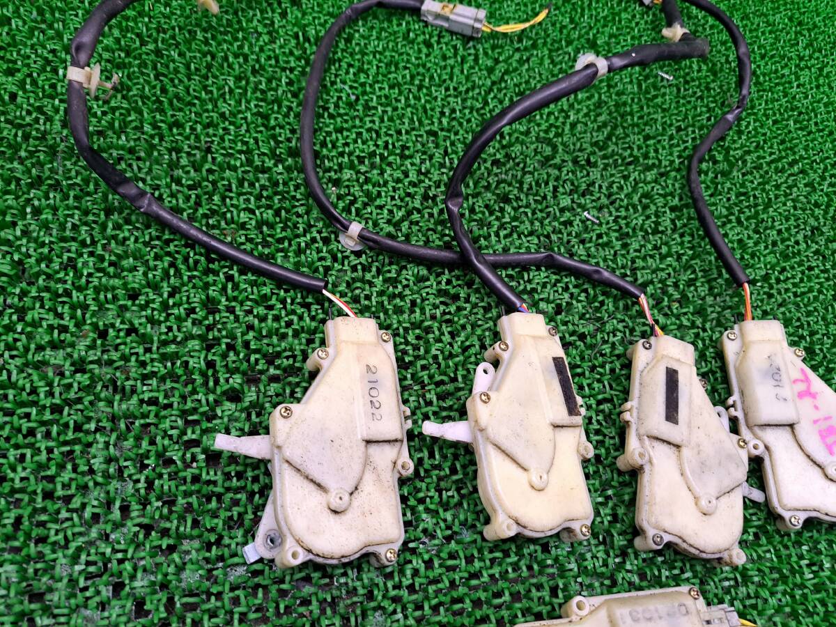 送料600円　ライフ JB1 JB2 JB3 JB4 純正 ドアロックアクチュエーター モーター フロント 左右 リア 左右 バックドア 5点セット 右 左_画像9